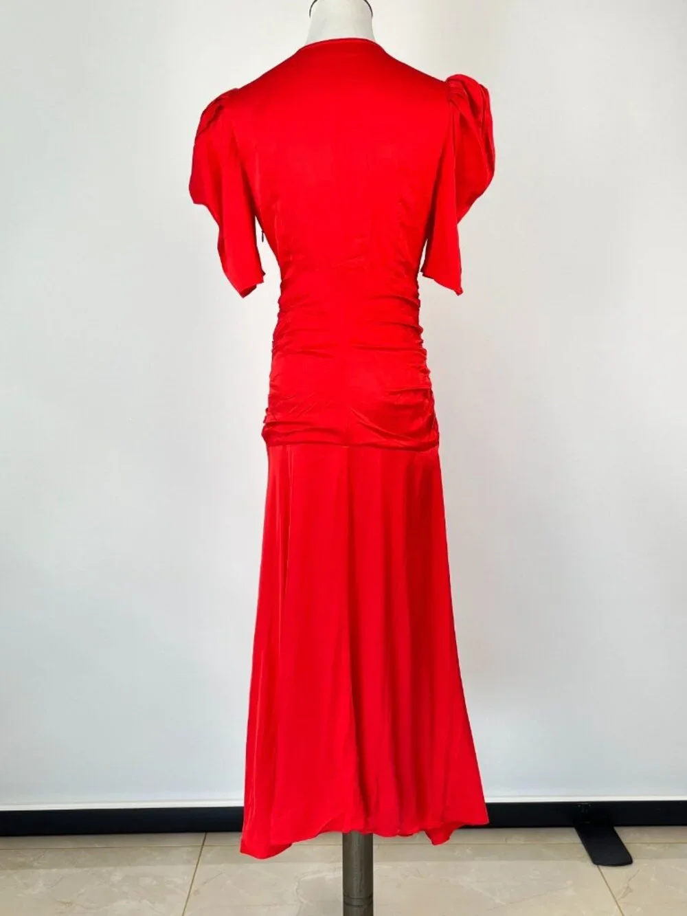 NWOT Farm Rio Red Gathered Midi Dress Size M - Picture 7 of 14